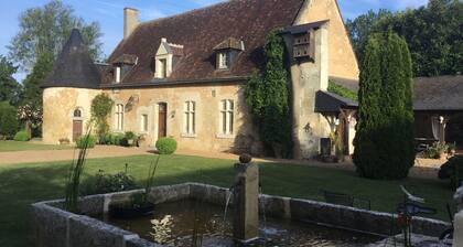 Gite in the Loir valley, comfort, calm and pleasure in a 15th-century manor house