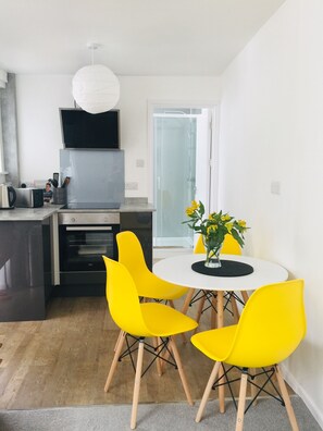 Maison | Restauration dans la chambre
