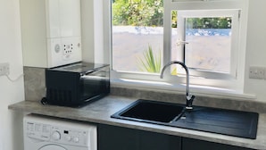 Unclassified image, 4 of 11, button - Waters Edge Holiday Home Hayle Cornwall (Hayle)