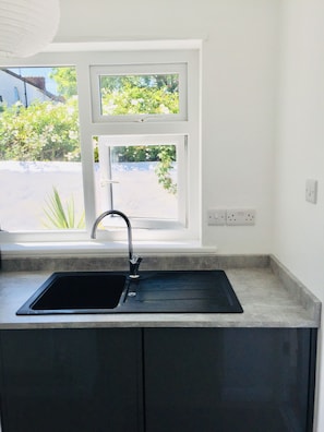 One Bedroom House | Private kitchen | Fridge, microwave, oven, coffee/tea maker - Waters Edge Holiday Home Hayle Cornwall (Hayle)