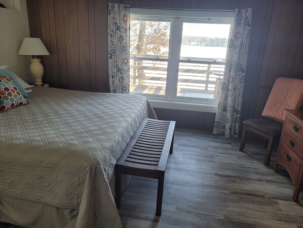 3 Schlafzimmer, Schreibtisch, Bügeleisen/Bügelbrett, Reisekinderbett