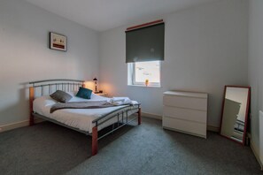 3 عدّة غرف نوم ومكواة/لوح كي وواي فاي مجانًا