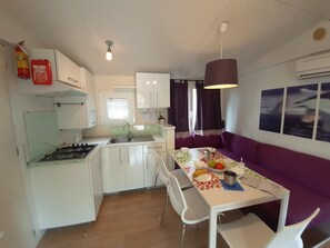 Family Mobile Home | Living area