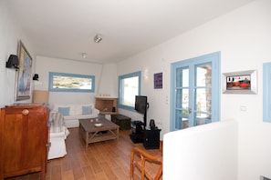 Living room - Beautiful 8-person Family Villa with Great Views by VillaRentalsgr (Paros)