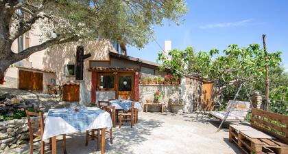 Belle maison de 4 chambres Ă  CiminĂ