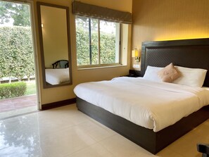 Royal Room - Status Club Resort (Kanpur)