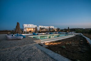 Pool - Island Wedding Paradise Villas by VillaRentalsgr (Paros)