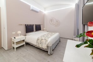 1 bedroom, premium bedding, down duvets, in-room safe