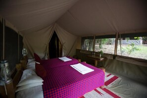 Bed sheets, wheelchair access - Siana Springs Tented Camp (Maasai Mara)
