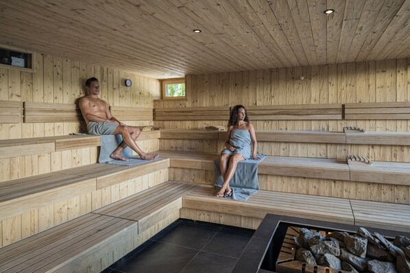 Sauna, steam room - Montanaris Alpine~Active~Relax (Villabassa)