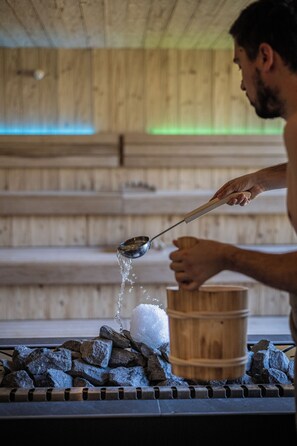 Sauna, steam room - Montanaris Alpine~Active~Relax (Villabassa)