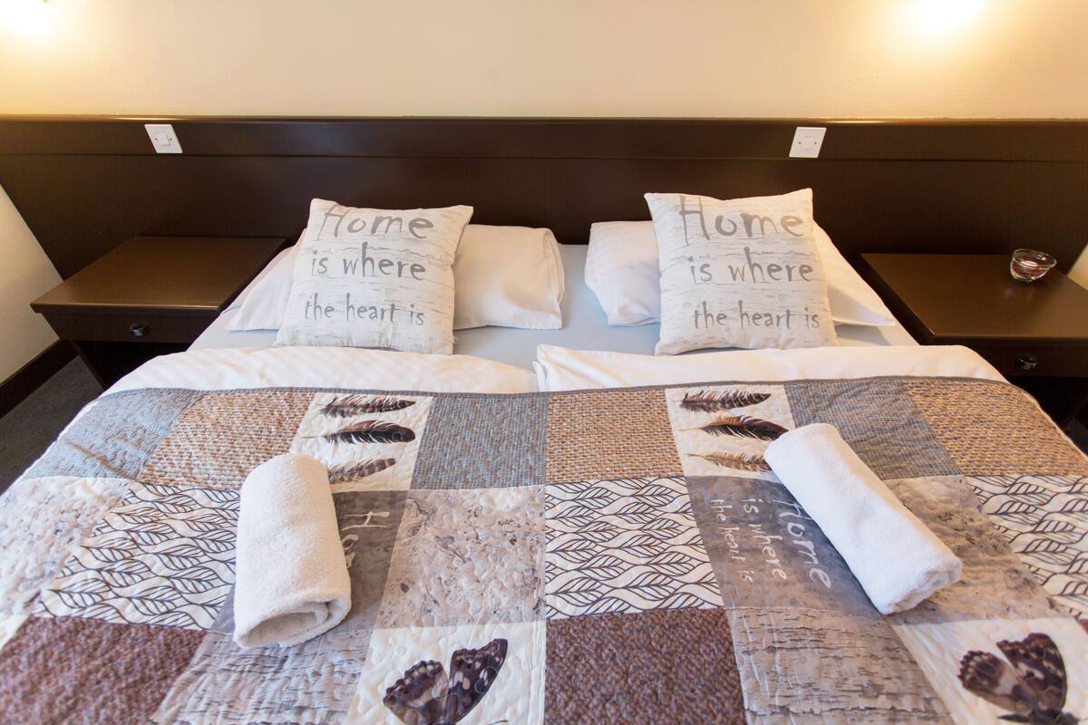 Standard Double Room, 1 Double or 2 Single Beds, Lake View