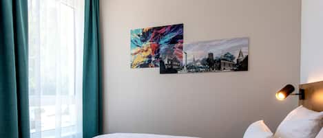 Premium bedding, in-room safe, desk, laptop workspace