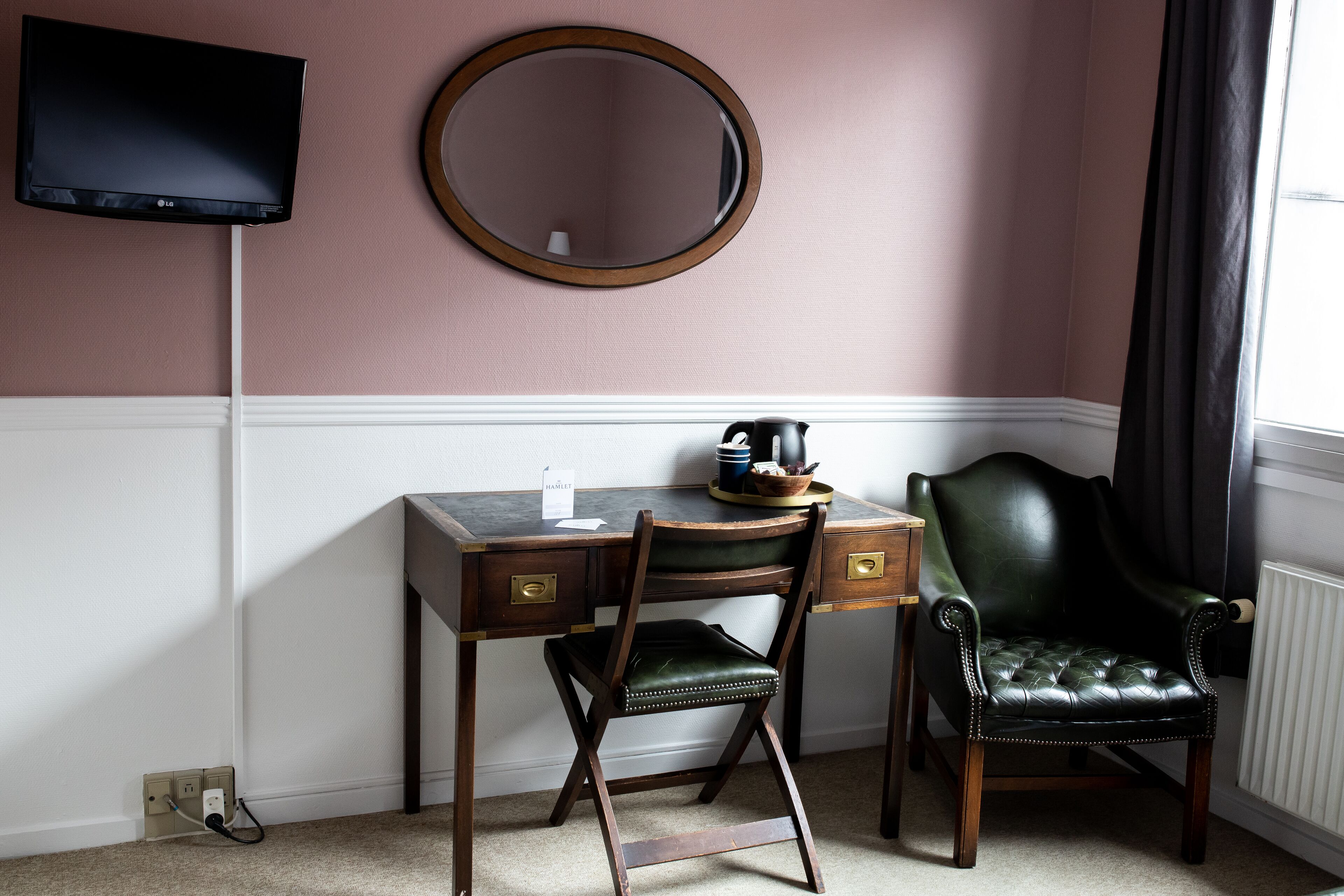 double room | 1 bedroom, desk, blackout curtains, iron/ironing board