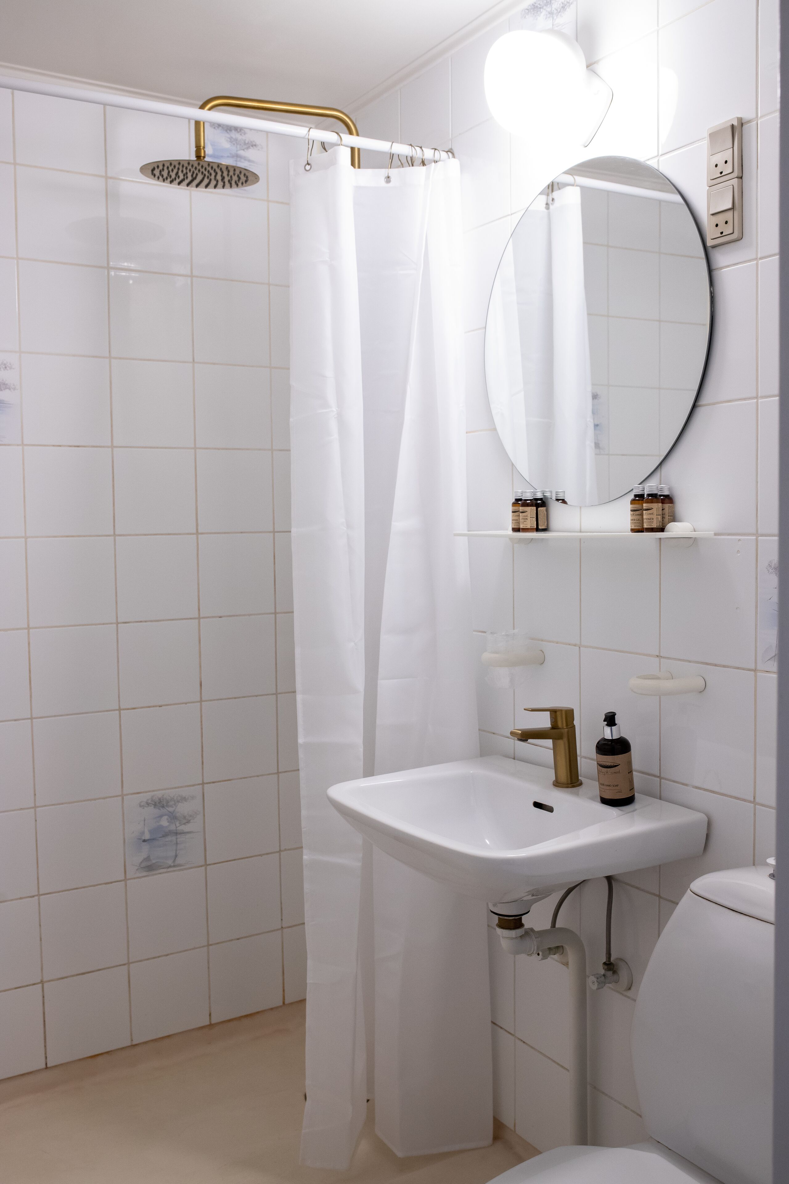 free toiletries, hair dryer, towels