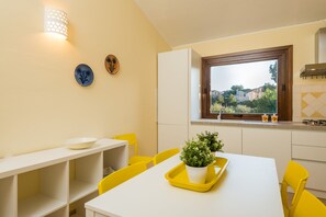 Apartment, 2 Bedrooms (Baia 18) | In-room dining