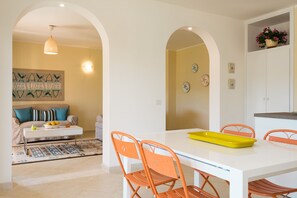 Appartement, 4 chambres, 2 salles de bains (Baia 16) | Restauration dans la chambre