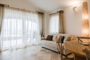 Huoneisto, 2 makuuhuonetta (Cozy Sherden) | Oleskelualue | 60–senttinen LCD-televisio, jossa digitaalikanavat