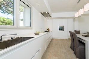 Villa, 3 Schlafzimmer (Villetta Cala Sassari) | Eigene Küche | Großer Kühlschrank, Ofen, Herdplatte, Geschirrspüler