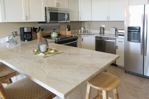 Condo, 1 Bedroom | Private kitchen