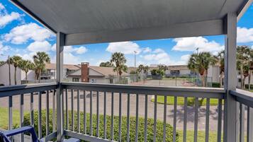 Condo, 3 Bedrooms | Property grounds