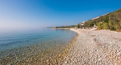 Cozy home in Miholascica with WiFi