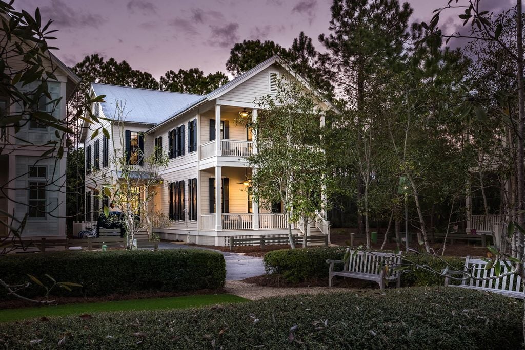Near Camp Watercolor "Crossvine" 4 BR | sleeps 10 | 3 Kings | Golf Cart