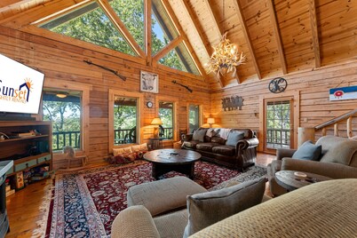 The Lazy K 3 Bedroom Cabin by RedAwning