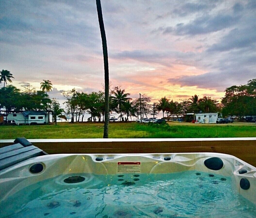 Outdoor spa tub