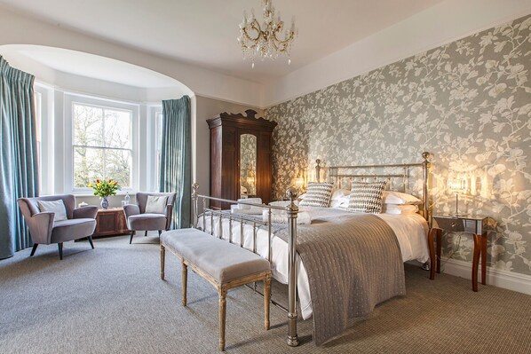 Blakeney - Premier King Room | Premium bedding, free WiFi, bed sheets