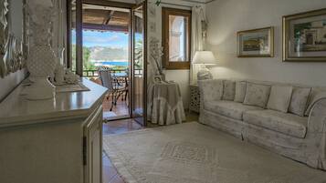 Appartamento, 2 camere da letto (F2) | Area soggiorno | TV a schermo piatto