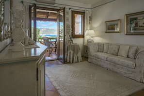 Apartment, 2 Schlafzimmer (F2) | Wohnbereich | Flachbildfernseher