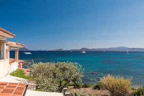 2 عدّة غرف نوم ومكواة/لوح كي وواي فاي مجانًا وملاءات أسرّة