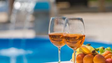 Bar accanto alla piscina