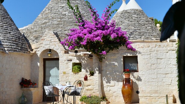 Outdoor dining - B&B in Trulli con piscina - I Trulli del Nonno Michele - IL SOVRANO (Martina Franca)