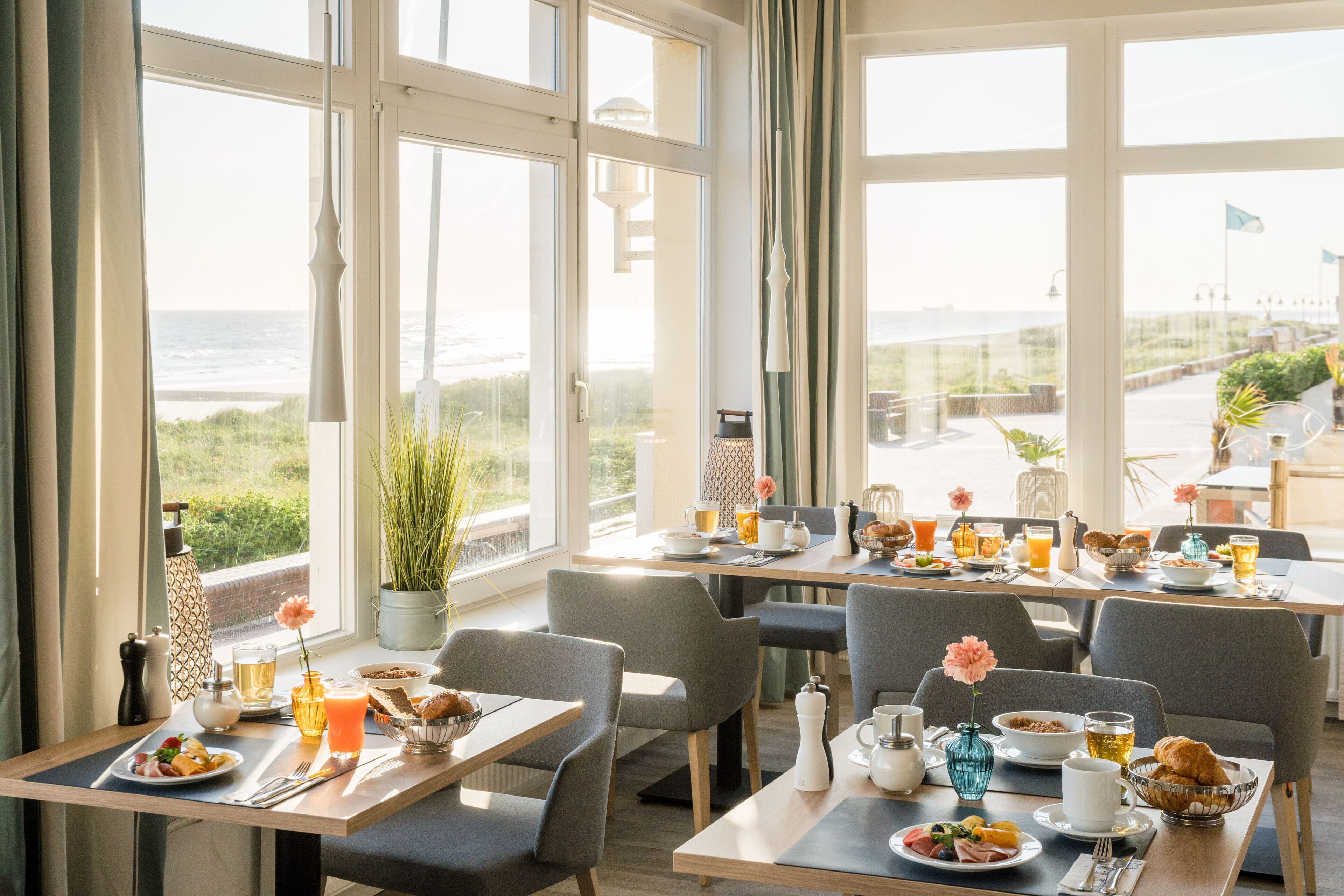 dinner served, beach views