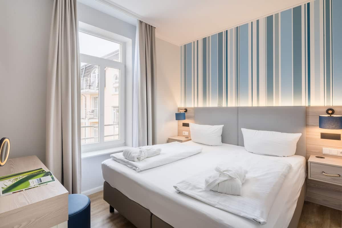 standard suite | 1 bedroom, premium bedding, minibar, in-room safe