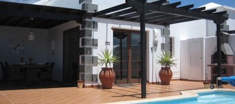 Villa,with private heated pool,Wifi,Parque Del Rey,close to Playa Blanca town.
