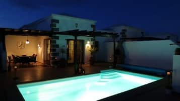 Piscine extérieure, piscine chauffée