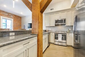 Fridge, microwave, oven, stovetop - ⚜️THIS IS IT! Downtown Location & Luxury GLAM MEETS HISTORIC CHARMER LG Balcony City Views! (New Orleans)