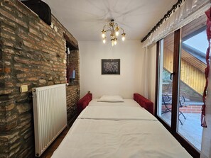 2 bedrooms, desk, iron/ironing board, travel cot