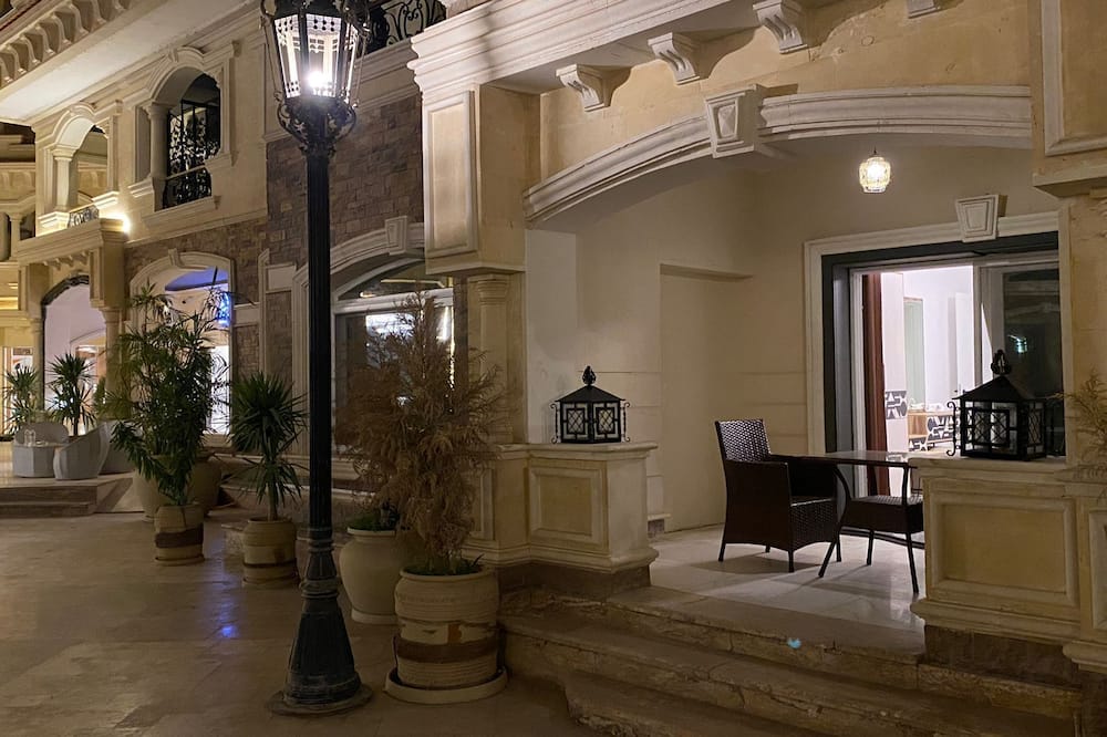 Elite Pyramids Boutique Hotel