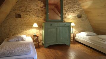 4 chambres, fer et planche Ă repasser, Wi-Fi