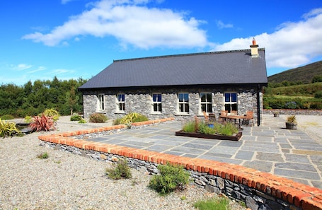 Deluxe House, 2 Bedrooms | Exterior. Bun Cill Athat