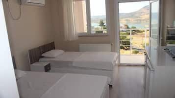 Twin Room | 1 bedroom, free WiFi, bed sheets