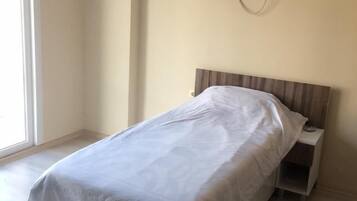 Single Room | Free WiFi, bed sheets