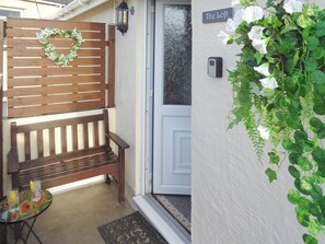 Exterior detail - 1 bedroom accommodation in Pen-y-Sarn, near Amlwch (Pen-y-Sarn, near Amlwch)