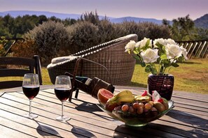 Food and drink - Auzat King David (Merom HaGalil)