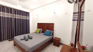 1 slaapkamer, een strijkplank/strijkijzer, wifi, beddengoed