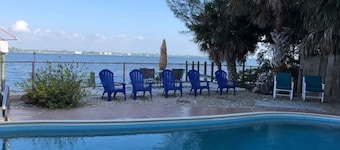 Waterfront Villa Seaglass